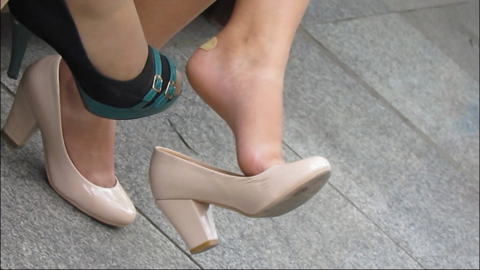 streetsnapdangl[00 02 32][20181126 232655 8]